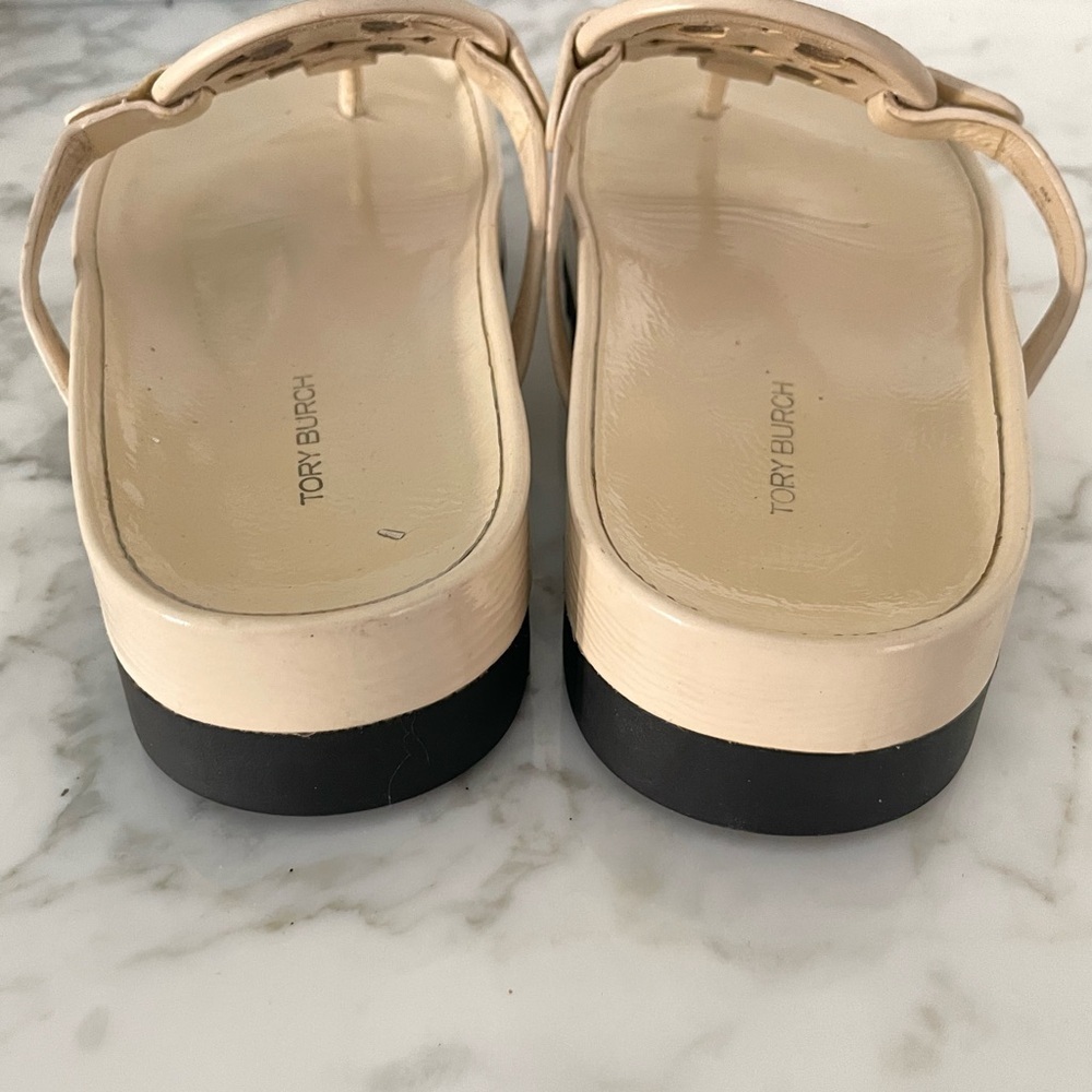 Tory Burch Miller Cloud Lug Sandals Size 8 Cream - Picture 9 of 11